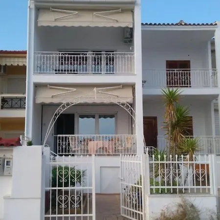 Holiday home Dani's Summer House *