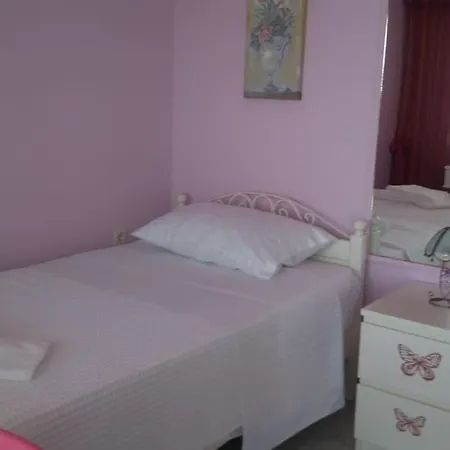 בית נופש Dani's Summer House *